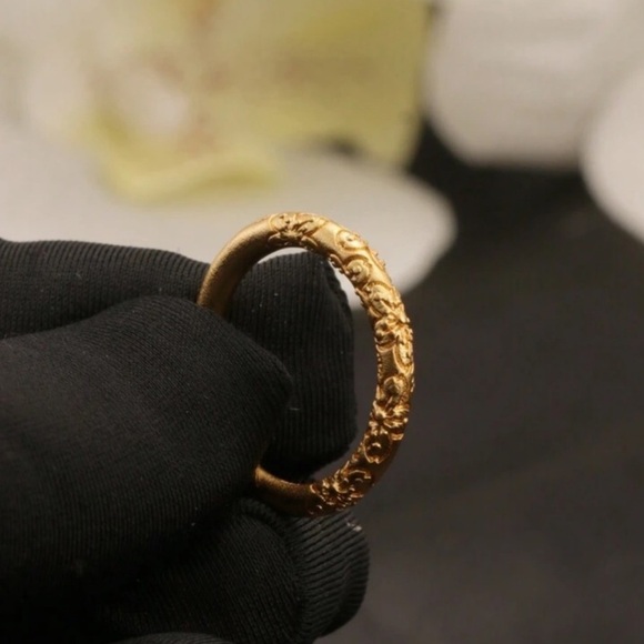 Vintage Gold Ring - Picture 2 of 3